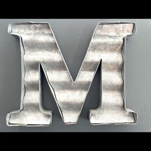 Meet Your Posher - Micha